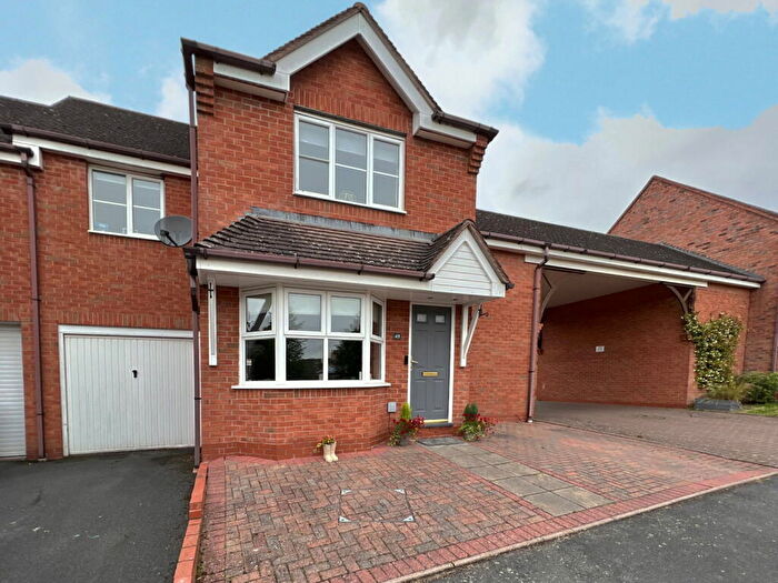 3 Bedroom End Of Terrace House For Sale In Aldershaws, Dickens Heath, B90