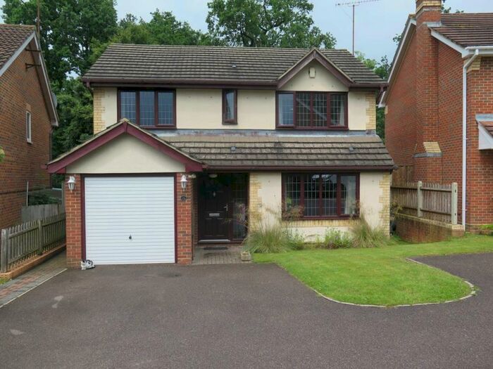 4 Bedroom House To Rent In Walsh Avenue, Warfield, Berkshire, RG42