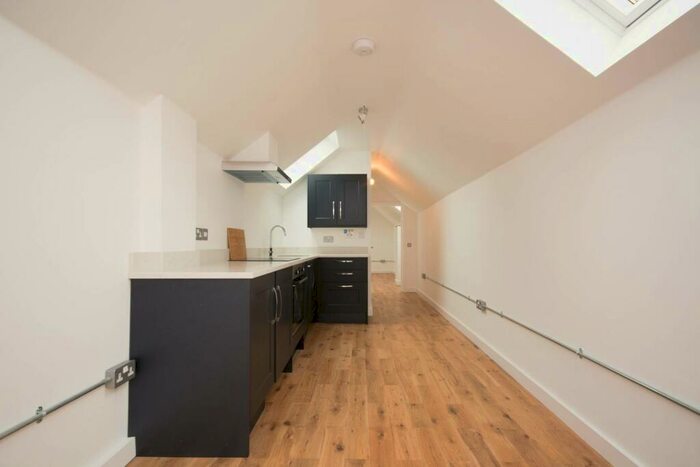 1 Bedroom Semi-Detached House To Rent In Denzil Road, Guildford, GU2