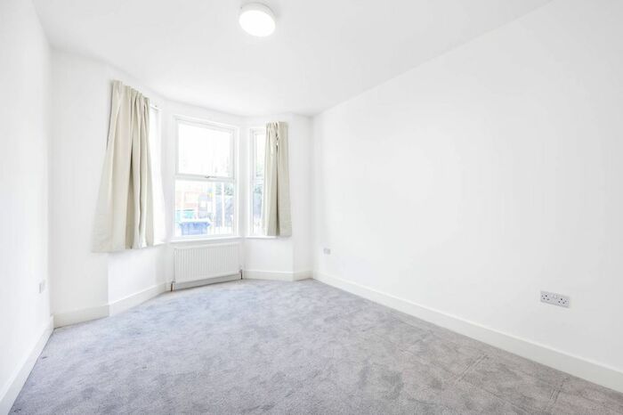 2 Bedroom Flat To Rent In Graham Road, Harrow, HA3