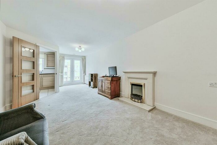 2 Bedroom Apartment For Sale In Goodes Court, Baldock Road, Royston, SG8