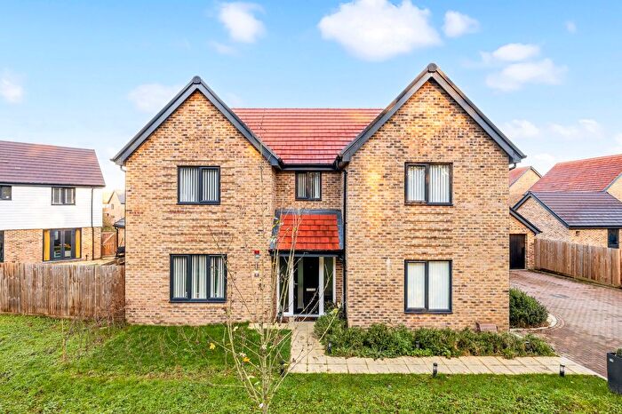 4 Bedroom Detached House For Sale In Mitchell Gardens, Copthorne, RH10