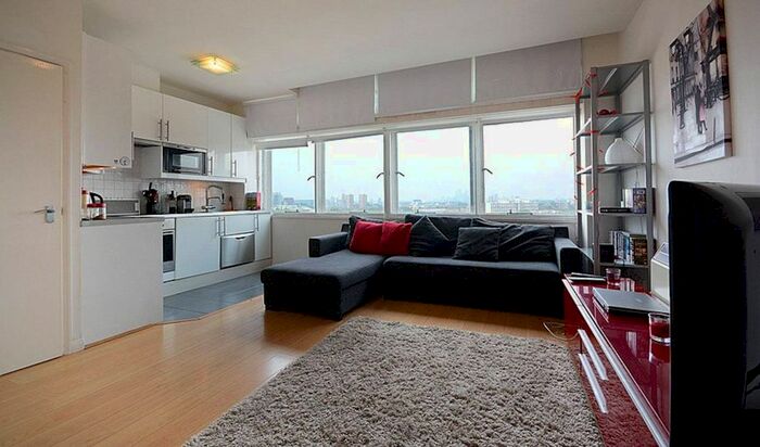 Studio To Rent In Newington Causeway, Borough, London, SE1