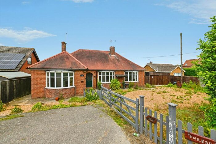 3 Bedroom Bungalow For Sale In Outwell Road, Nordelph, Downham Market, Norfolk, PE38