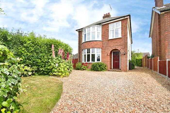 4 Bedroom Detached House For Sale In High Street South, Stewkley, LU7