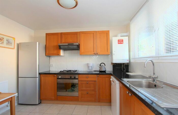 2 Bedroom Flat To Rent In Clement Close, Willesden Green, NW6