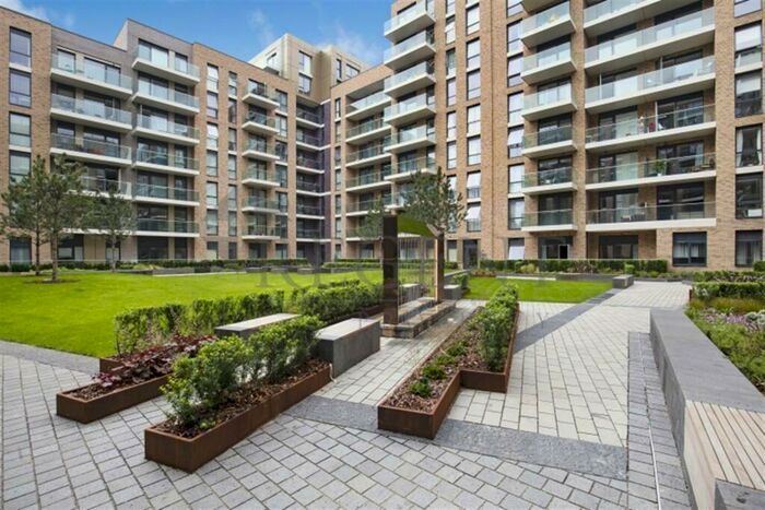 2 Bedroom Apartment To Rent In Hamond Court, Kingston Upon Thames, KT2