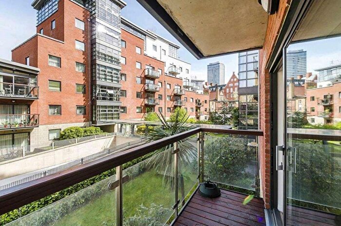 3 Bedroom Flat To Rent In Westminster, Montaigne Close, London, SW1P