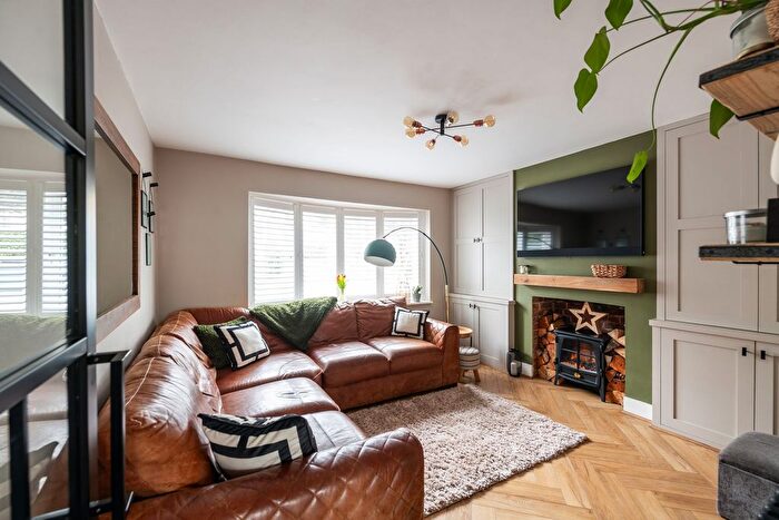 4 Bedroom Semi-detached House For Sale In Eastnor Road, Reigate, RH2