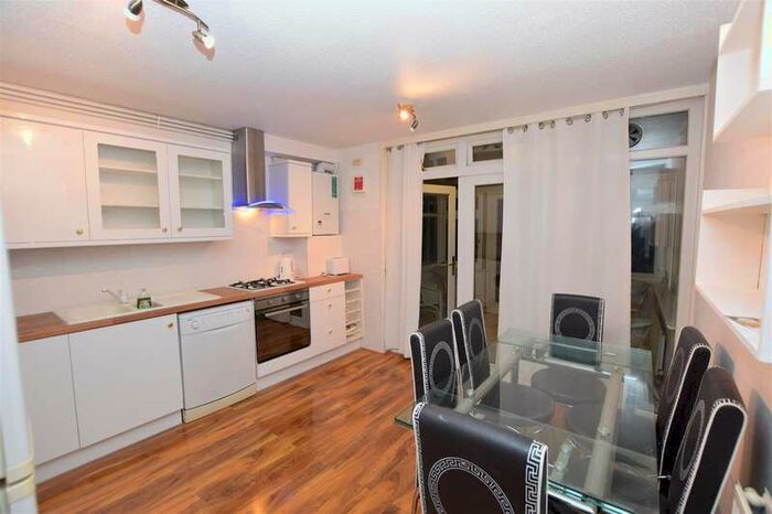 4 Bedroom House To Rent In Gale Close, Mitcham, CR4