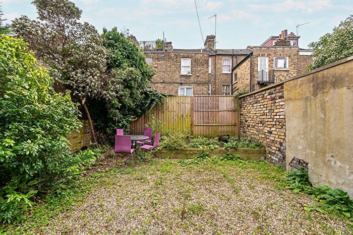 2 Bedroom Flat For Sale In Croxley Road, London, W9
