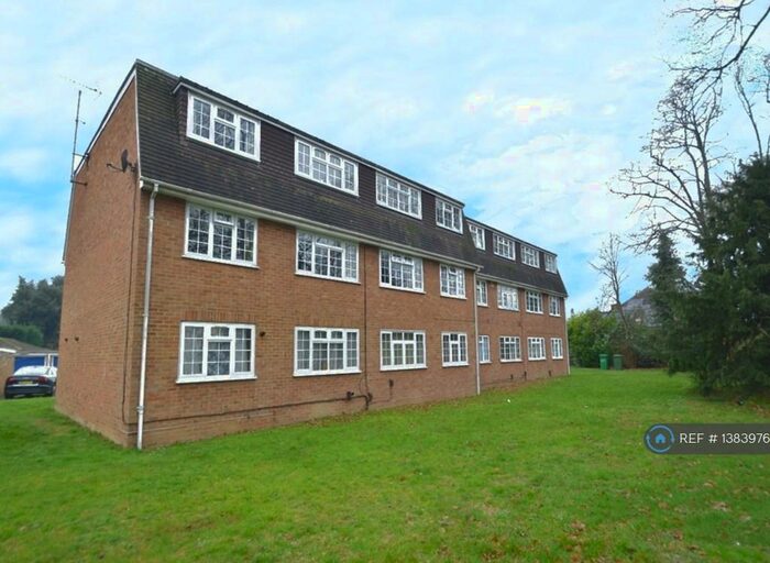 2 Bedroom Flat To Rent In London Road, Slough, SL3