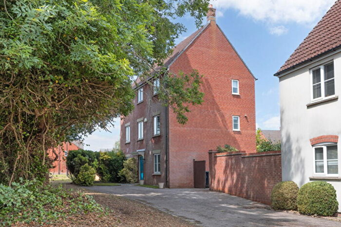 5 Bedroom Detached House For Sale In Osmund Road, Devizes, SN10