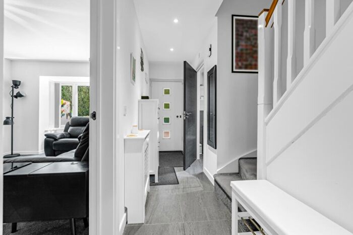 4 Bedroom Detached House For Sale In Victoria Close, Welwyn Garden City, Hertfordshire, AL7