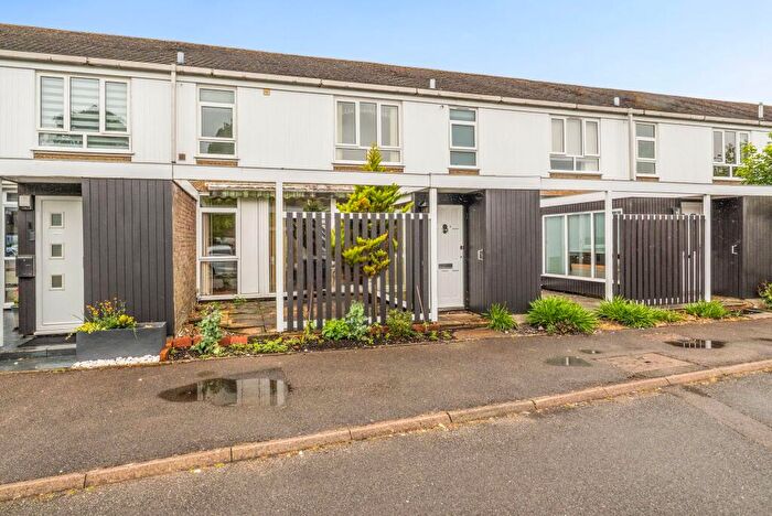 3 Bedroom Terraced House For Sale In Edinburgh Gardens, Windsor, SL4
