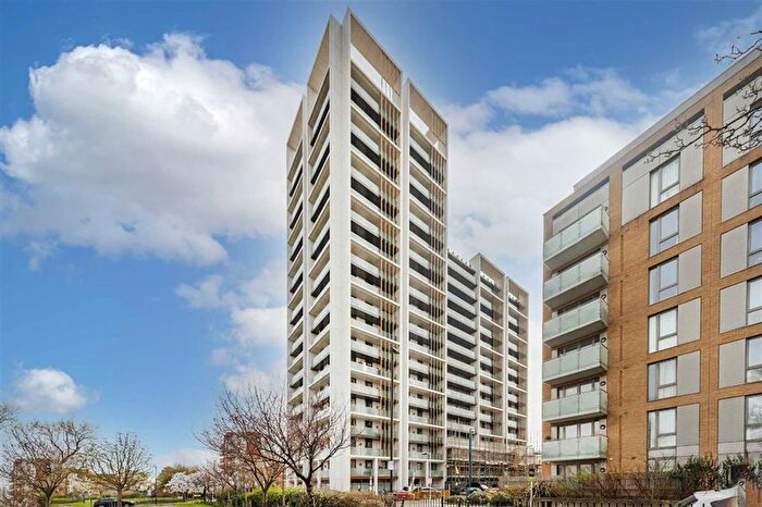 1 Bedroom Flat For Sale In Robsart Street, Stockwell, SW9