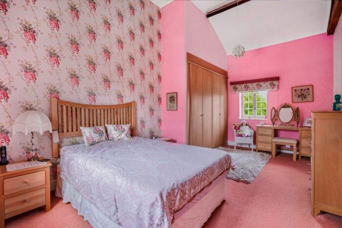 3 Bedroom Terraced House For Sale In Michaelis Road, Thame, Oxfordshire, OX9