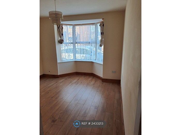 2 Bedroom Semi-Detached House To Rent In Gladstone Street, Bourne, PE10