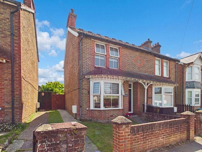 2 Bedroom Semi-Detached House For Sale In Chichester Road, Bognor Regis, PO21