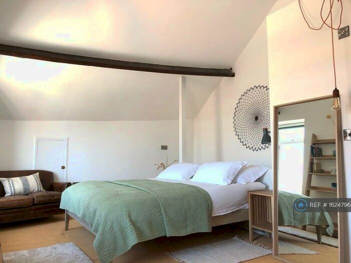 3 Bedroom Semi-Detached House To Rent In Alpha Place, Appledore, Bideford, EX39