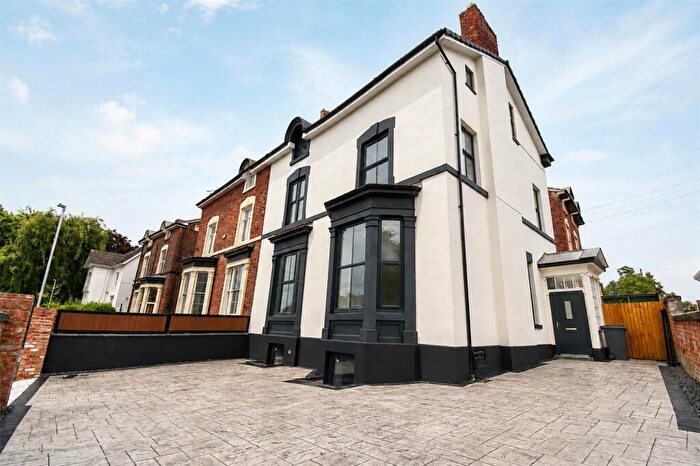 2 Bedroom Flat For Sale In Grange Mount, Prenton, Wirral, CH43
