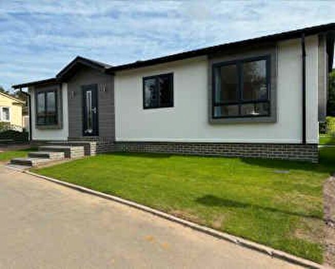 2 Bedroom Park Home For Sale In Cudworth Park, Burnt Oak Lane, Newdigate, Dorking, RH5