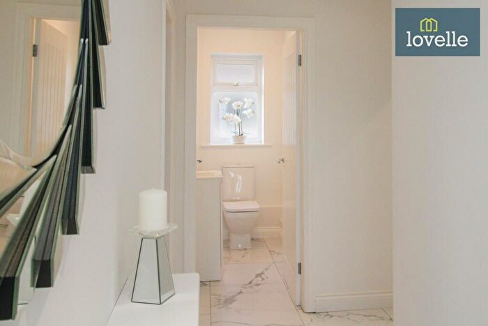 4 Bedroom Detached House For Sale In St Nicholas Drive, Wybers, Grimsby, DN37