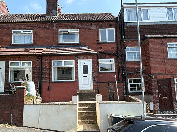 1 Bedroom Terraced House For Sale In Woodside View, Leeds, LS4