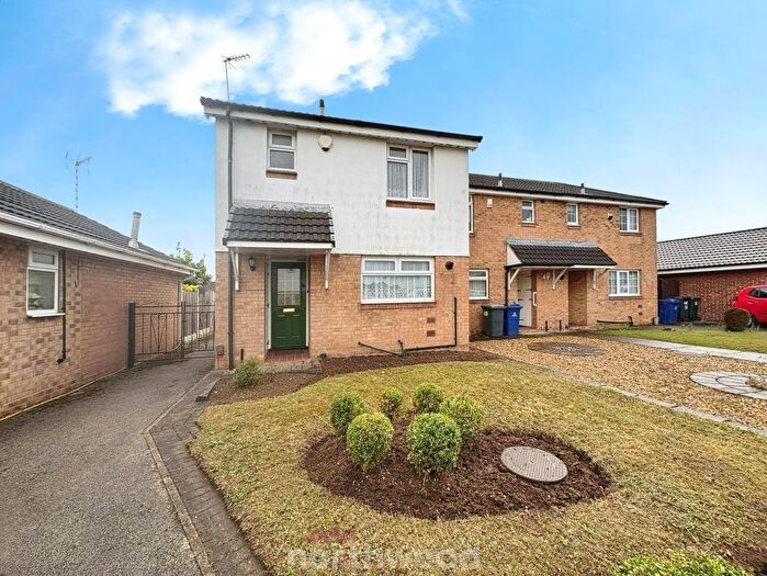 2 Bedroom Town House To Rent In Elizabeth Avenue, Kirk Sandall, Doncaster, DN3