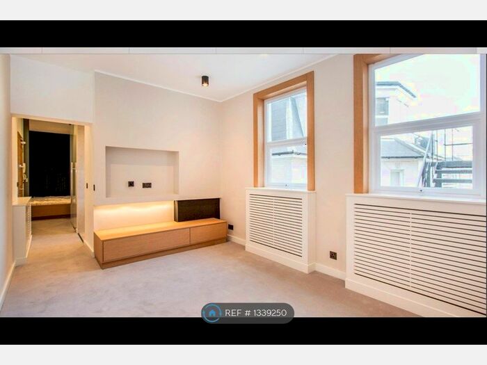 1 Bedroom Flat To Rent In Tollard Court, Bournemouth, BH2