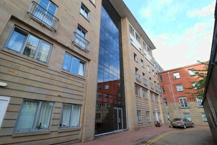 2 Bedroom Flat To Rent In Mount Stuart Square, Cardiff Bay, Cardiff, CF10