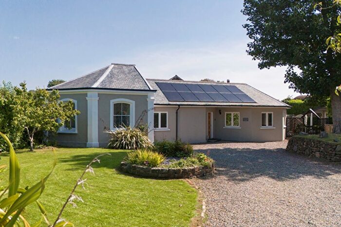 4 Bedroom Detached Bungalow For Sale In Castle Hall Road, Blackbridge, Milford Haven, SA73