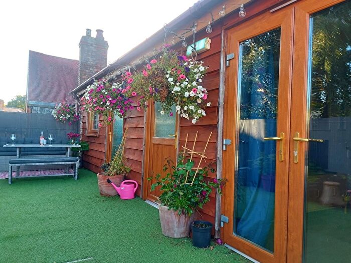 2 Bedroom Flat For Sale In Builth Wells, Powys, LD2