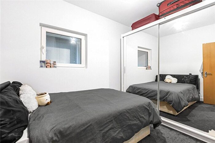 3 Bedroom Apartment For Sale In Wealden House, Capulet Square, Talwin Street, Bow, London, E3