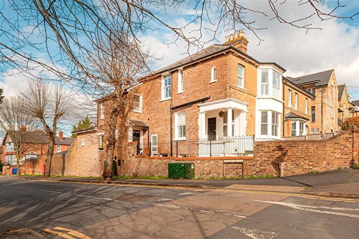 2 Bedroom Flat To Rent In Priory Road, High Wycombe, HP13