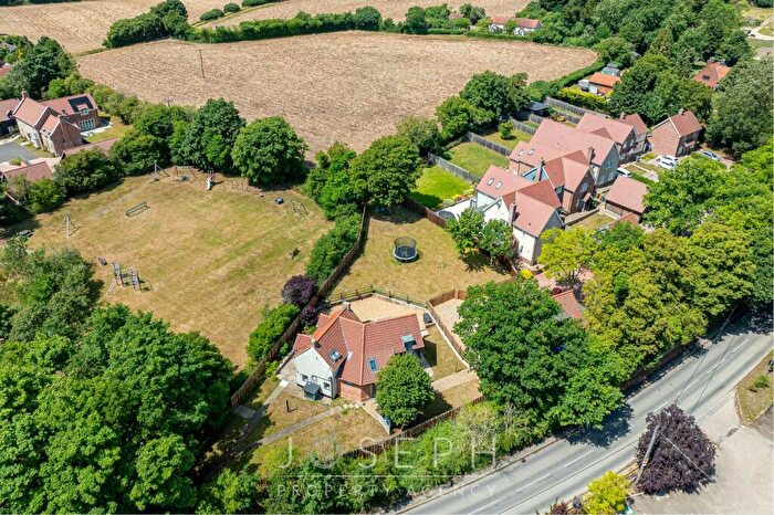 4 Bedroom Detached House For Sale In The Street, Witnesham, IP6