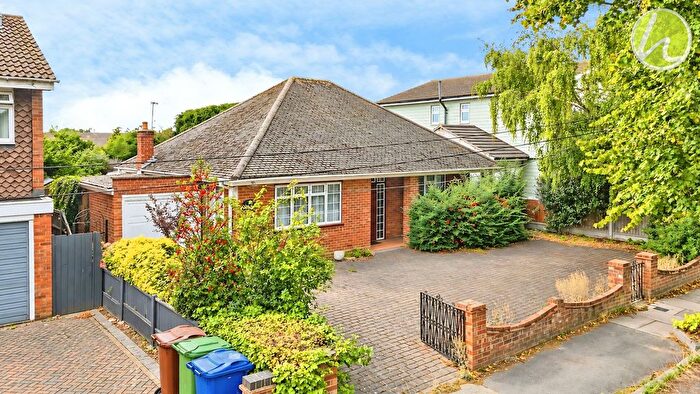 2 Bedroom Detached House For Sale In First Avenue, Stanford-Le-Hope, SS17