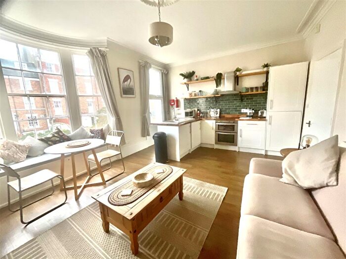 1 Bedroom Flat To Rent In North Marine Road, Scarborough, YO12