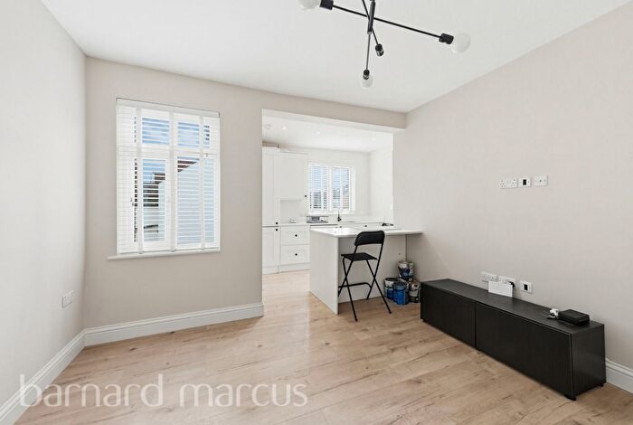 2 Bedroom Maisonette To Rent In Brampton Road, Croydon, CR0