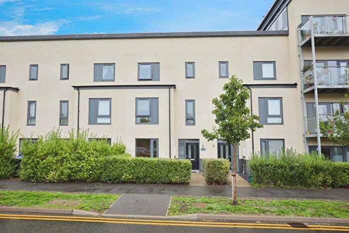 4 Bedroom Terraced House For Sale In De Normanville Avenue, Leamington Spa, CV31