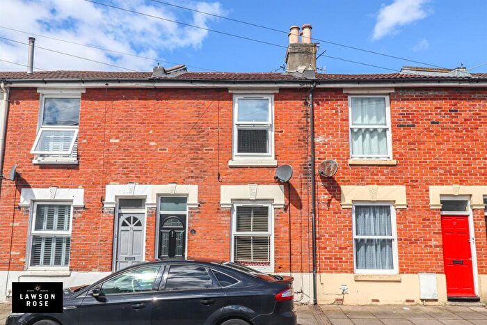 2 Bedroom Terraced House To Rent In Wainscott Road, PO4