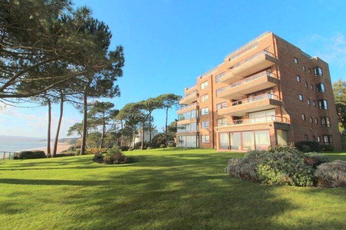 3 Bedroom Flat To Rent In Branksome Towers, Poole, Dorset, BH13