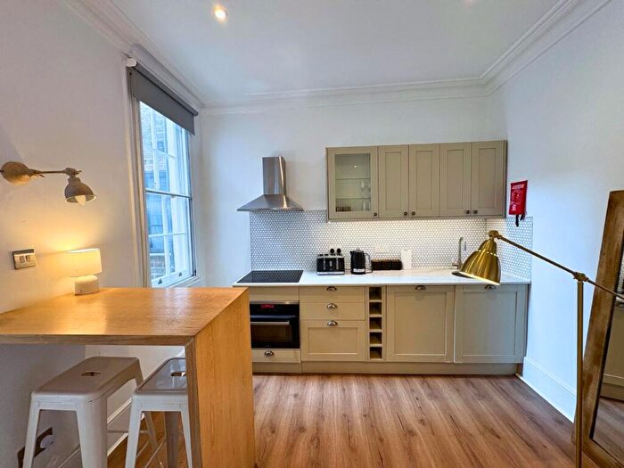 Flat To Rent In Gloucester Place, London, NW1