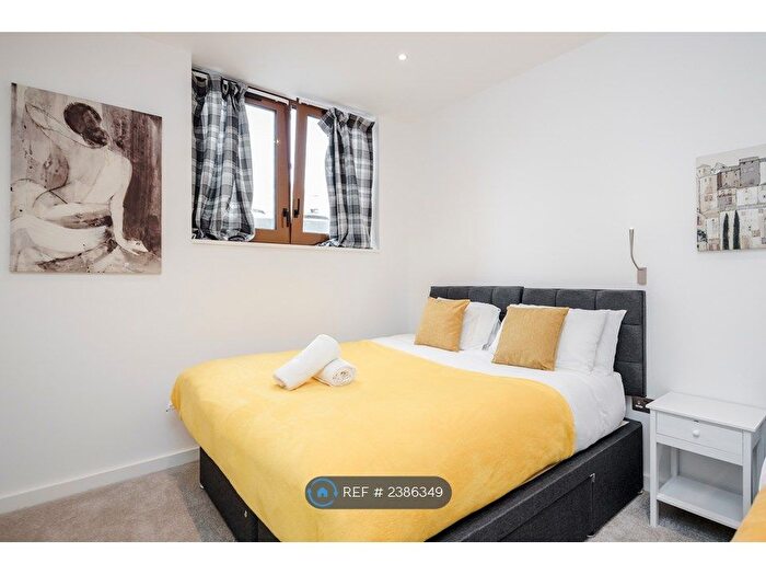 1 Bedroom Flat To Rent In Ziggurat House, St Albans, AL1