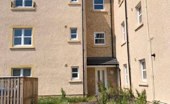2 Bedroom Apartment To Rent In E Cocklerow Grove, Dalkeith, EH22