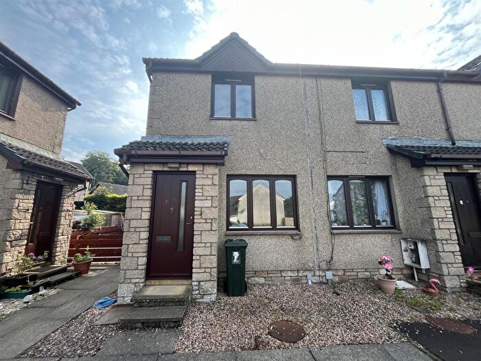 2 Bedroom End Of Terrace House To Rent In Sandport Close, Kinross, KY13
