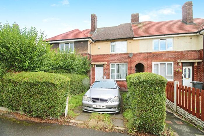 2 Bedroom House To Rent In Lytton Crescent, Sheffield, S5
