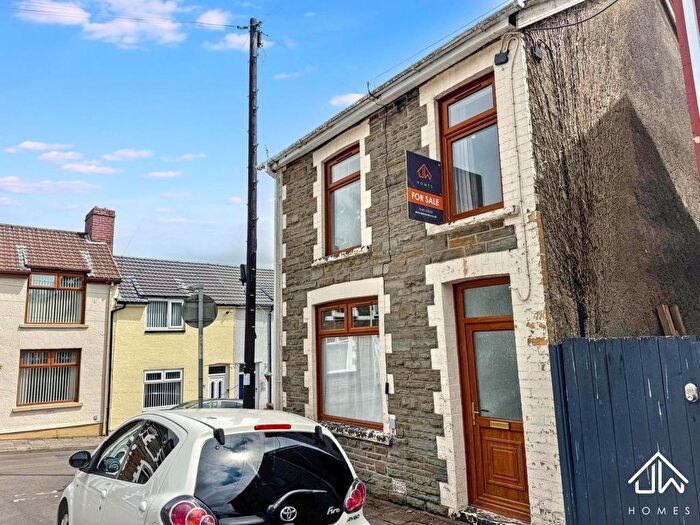 3 Bedroom Property For Sale In Llewellyn Street, Gilfach, CF81