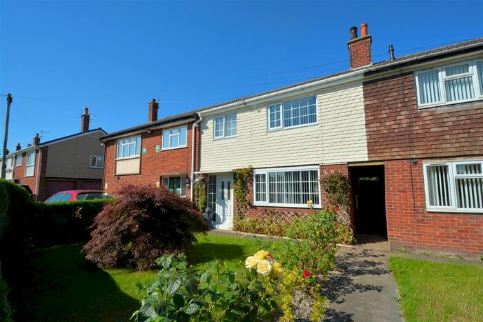 3 Bedroom Town House For Sale In Riverdale, Beal, Goole, DN14