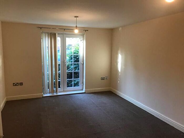 2 Bedroom Apartment To Rent In Wyggeston Street, Burton Upon Trent, DE13